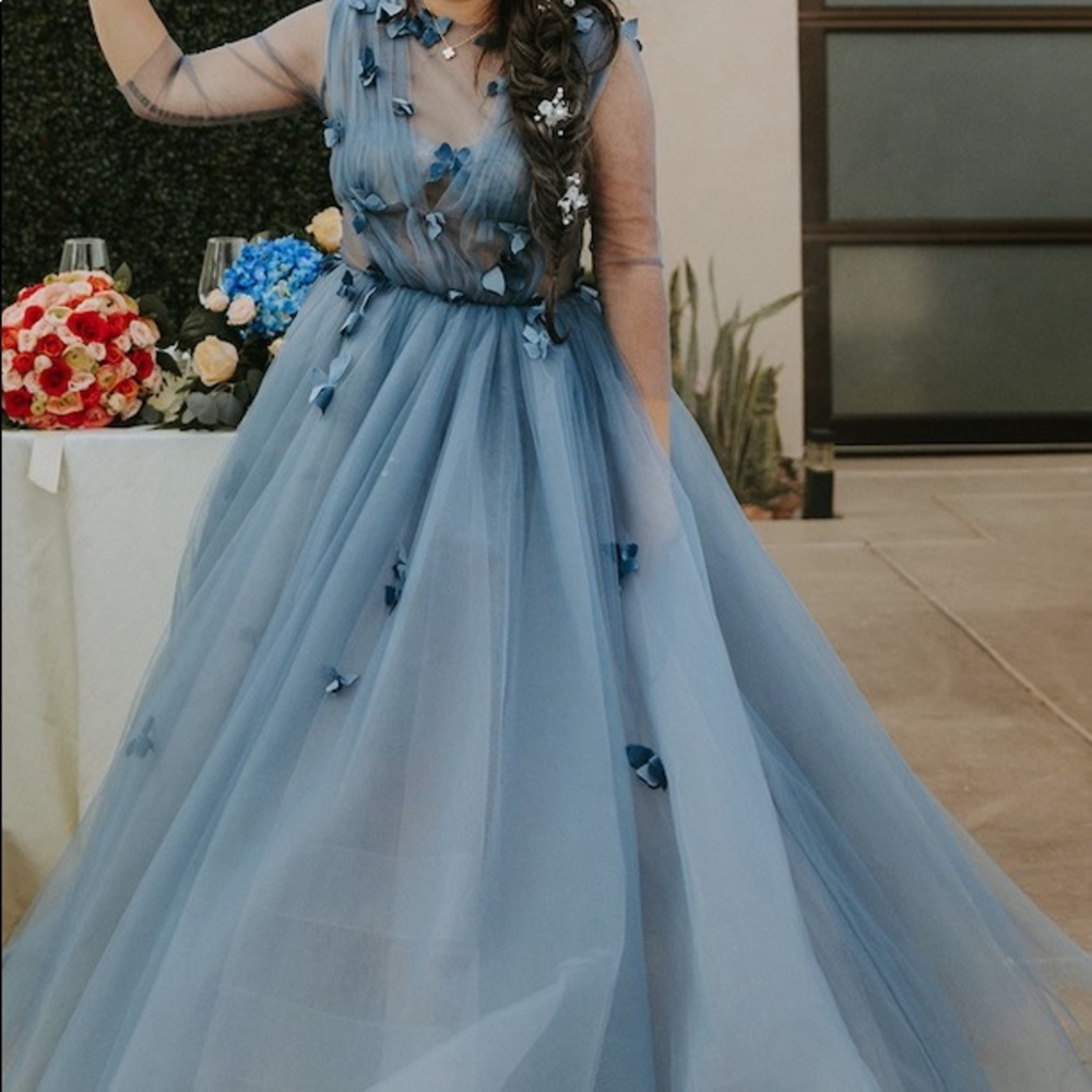 Reception Dress - Picture 2 of 4